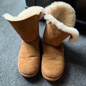 Ugg Boots Classic Bailey Button Chestnut